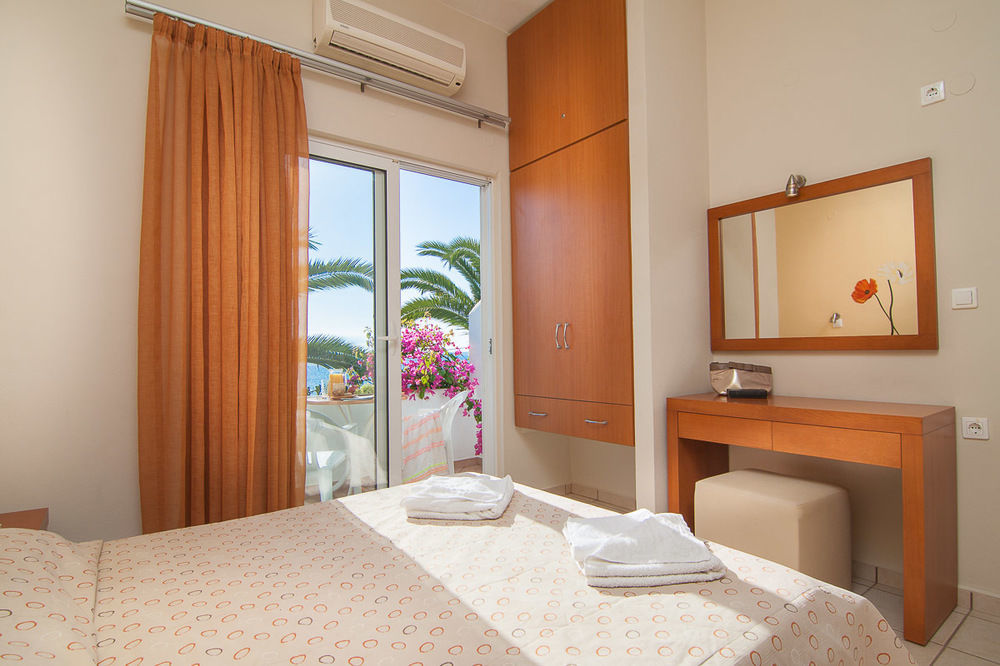 Skinos Apartments And Studios ปลาเกียส ภายนอก รูปภาพ