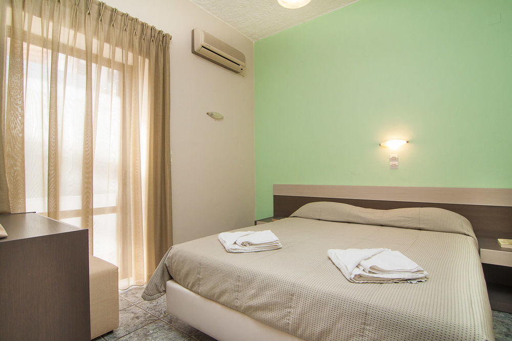 Skinos Apartments And Studios ปลาเกียส ภายนอก รูปภาพ