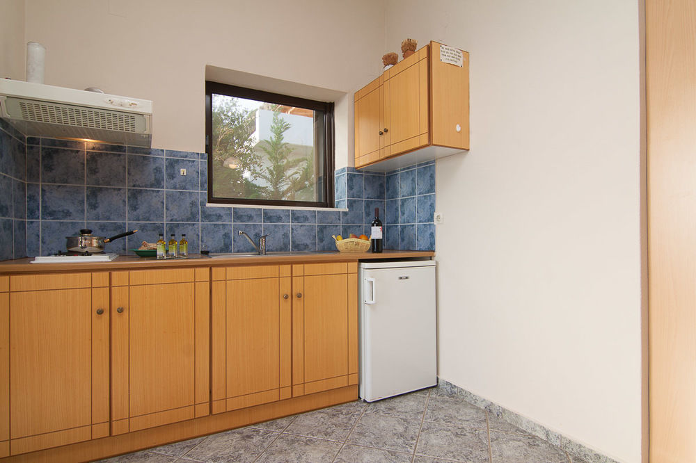 Skinos Apartments And Studios ปลาเกียส ภายนอก รูปภาพ