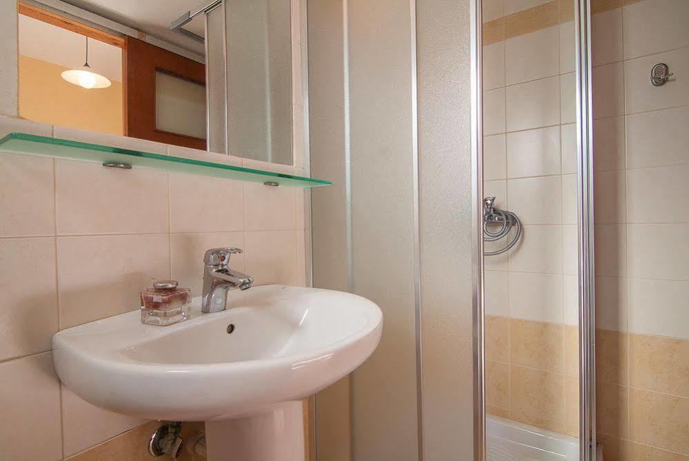 Skinos Apartments And Studios ปลาเกียส ภายนอก รูปภาพ