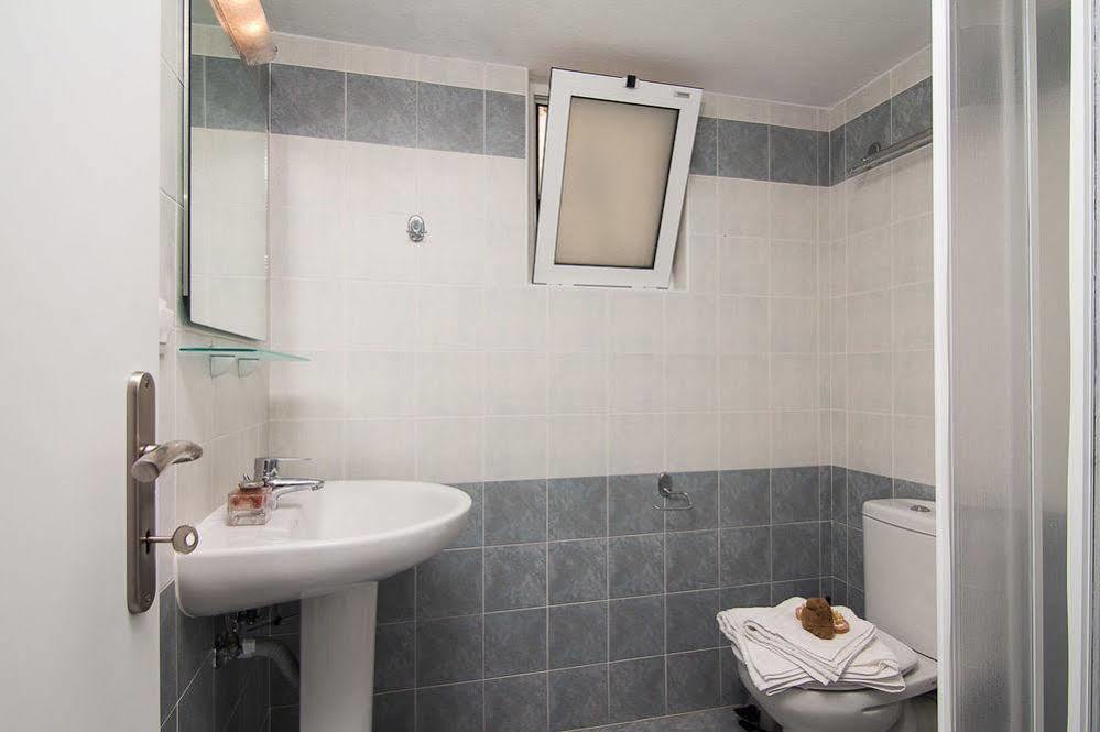Skinos Apartments And Studios ปลาเกียส ภายนอก รูปภาพ
